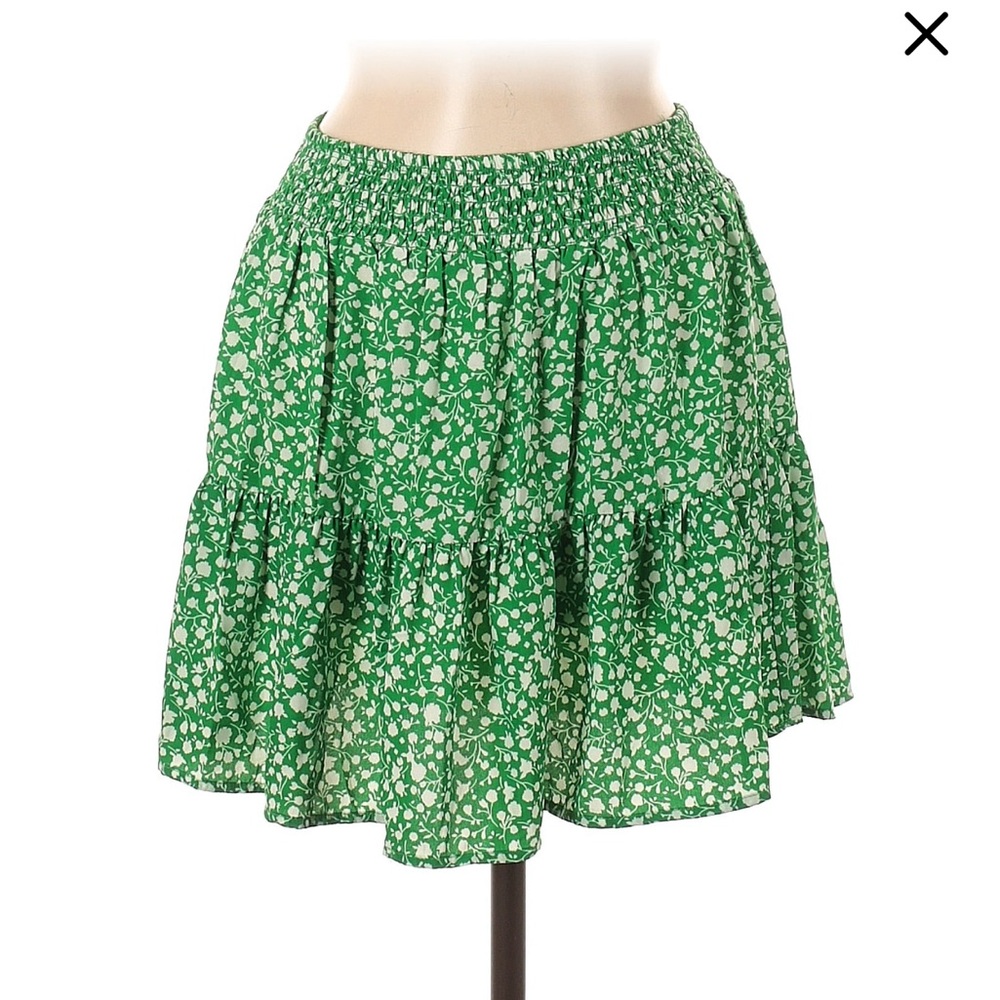 Sienna Sky woman’s skirt
size M
New with tags